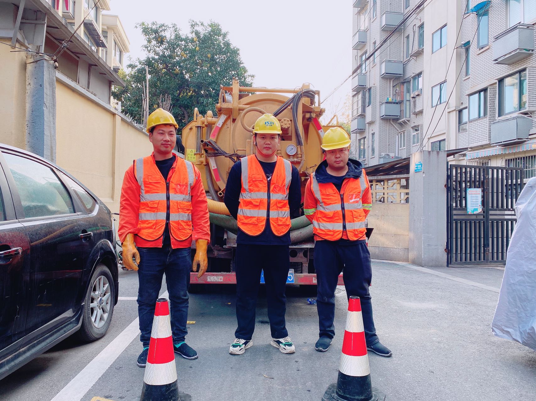 艺苑南京某小区管道清淤检测施工